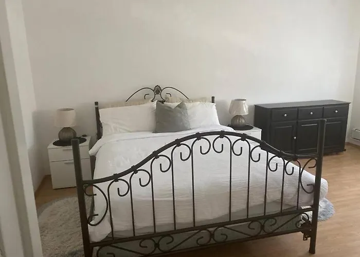 Lovely 3 Bedroom Apartment In Quiet Area W/ Pool